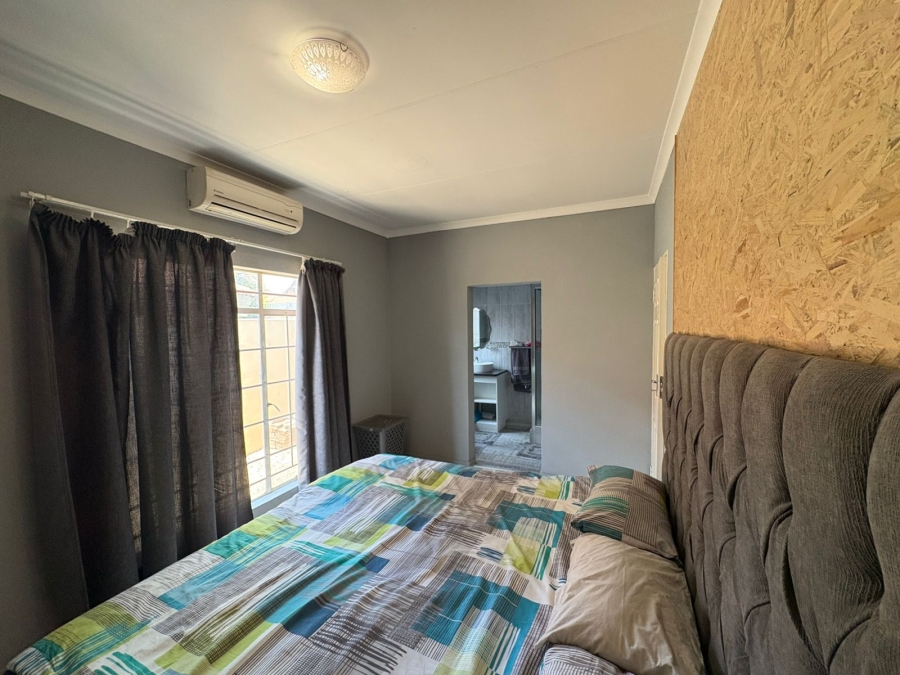 4 Bedroom Property for Sale in Waterval East North West